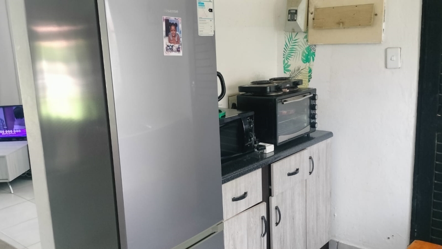 2 Bedroom Property for Sale in Selosesha Free State